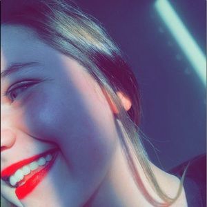 Meet your Posher, Gabbie